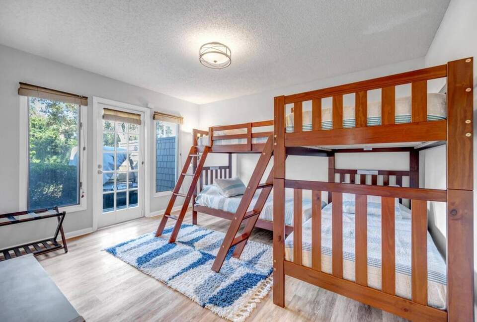 A Golf-Side Retreat in Sawgrass Country Club - Ponte Vedra Beach, Florida