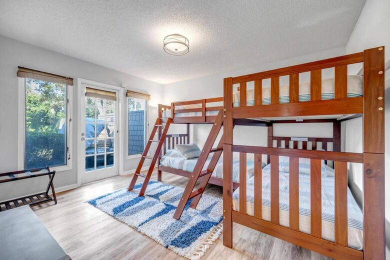 A Golf-Side Retreat in Sawgrass Country Club - Ponte Vedra Beach, Florida