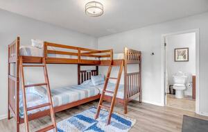 A Golf-Side Retreat in Sawgrass Country Club - Ponte Vedra Beach, Florida