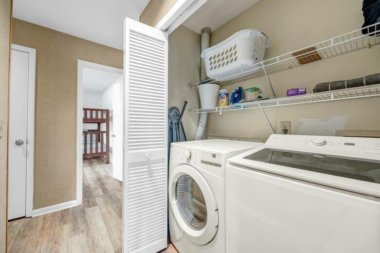 A Golf-Side Retreat in Sawgrass Country Club - Ponte Vedra Beach, Florida