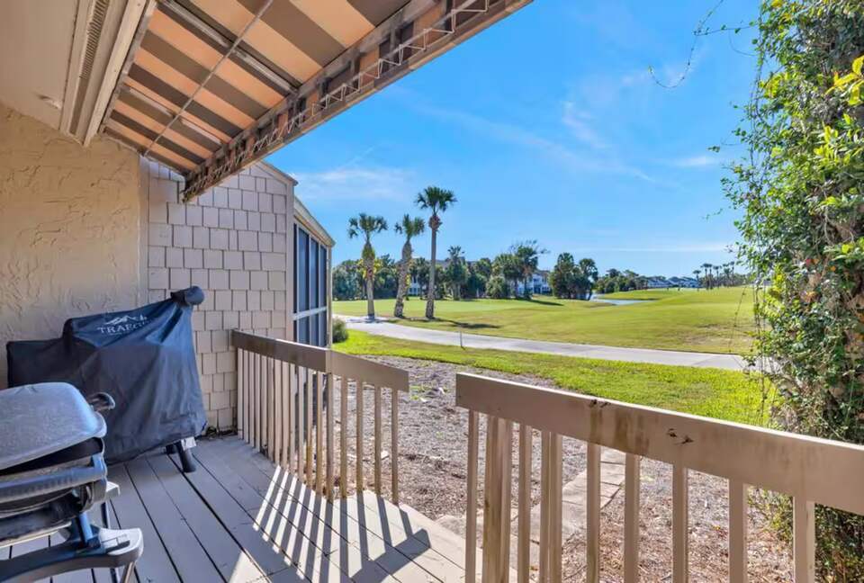 A Golf-Side Retreat in Sawgrass Country Club - Ponte Vedra Beach, Florida