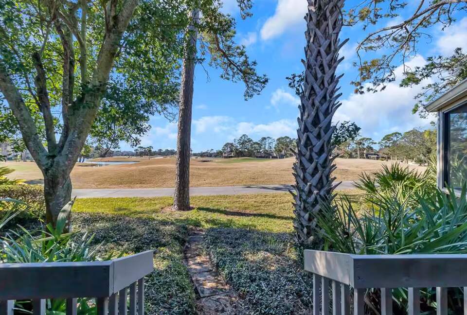A Golf-Side Retreat in Sawgrass Country Club - Ponte Vedra Beach, Florida