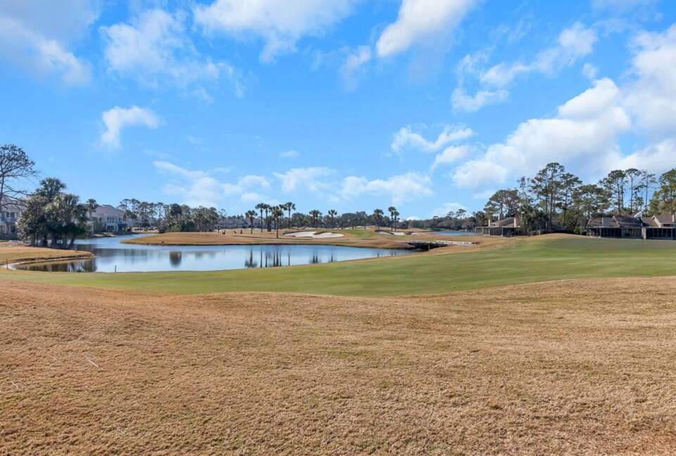 A Golf-Side Retreat in Sawgrass Country Club - Ponte Vedra Beach, Florida