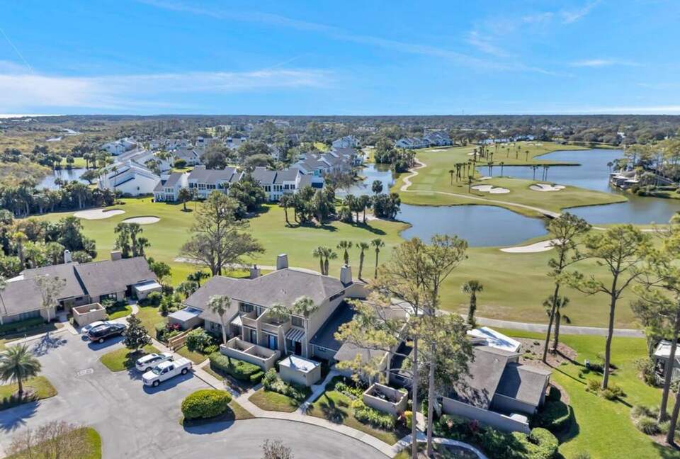 A Golf-Side Retreat in Sawgrass Country Club - Ponte Vedra Beach, Florida