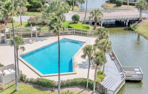 A Golf-Side Retreat in Sawgrass Country Club - Ponte Vedra Beach, Florida