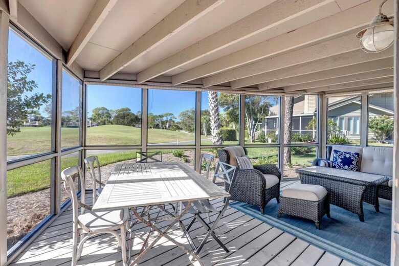 A Golf-Side Retreat in Sawgrass Country Club - Ponte Vedra Beach, Florida