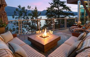 West Coast Modern Sanctuary Above Okanagan Lake - Vernon, Canada