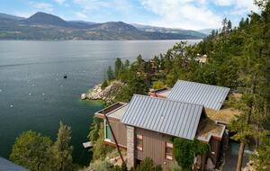West Coast Modern Sanctuary Above Okanagan Lake - Vernon, Canada