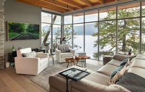 West Coast Modern Sanctuary Above Okanagan Lake - Vernon, Canada