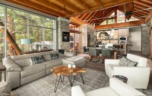 West Coast Modern Sanctuary Above Okanagan Lake - Vernon, Canada