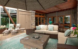 West Coast Modern Sanctuary Above Okanagan Lake - Vernon, Canada