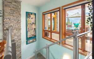 West Coast Modern Sanctuary Above Okanagan Lake - Vernon, Canada