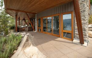 West Coast Modern Sanctuary Above Okanagan Lake - Vernon, Canada
