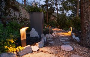 West Coast Modern Sanctuary Above Okanagan Lake - Vernon, Canada