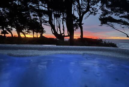 Cliffside Elegance on the Pacific - Pacific Beach, Washington