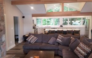 Calm Water Retreat on Lake Rosseau - Muskoka, Canada