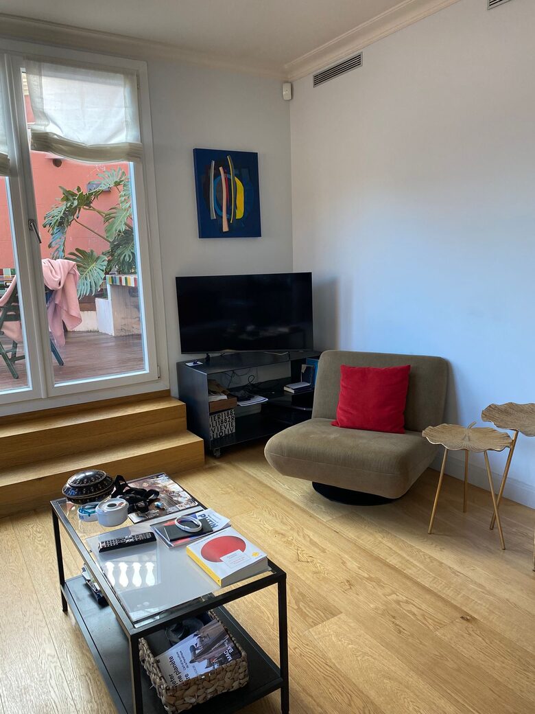 An Elegant Barcelona Residence with Private Terrace - Barcelona, Spain