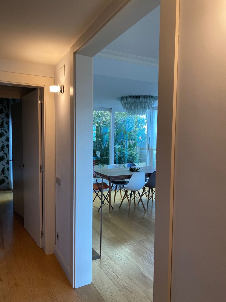 An Elegant Barcelona Residence with Private Terrace - Barcelona, Spain