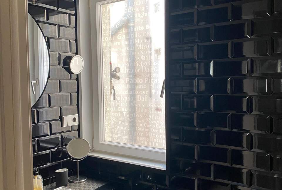 An Elegant Barcelona Residence with Private Terrace - Barcelona, Spain