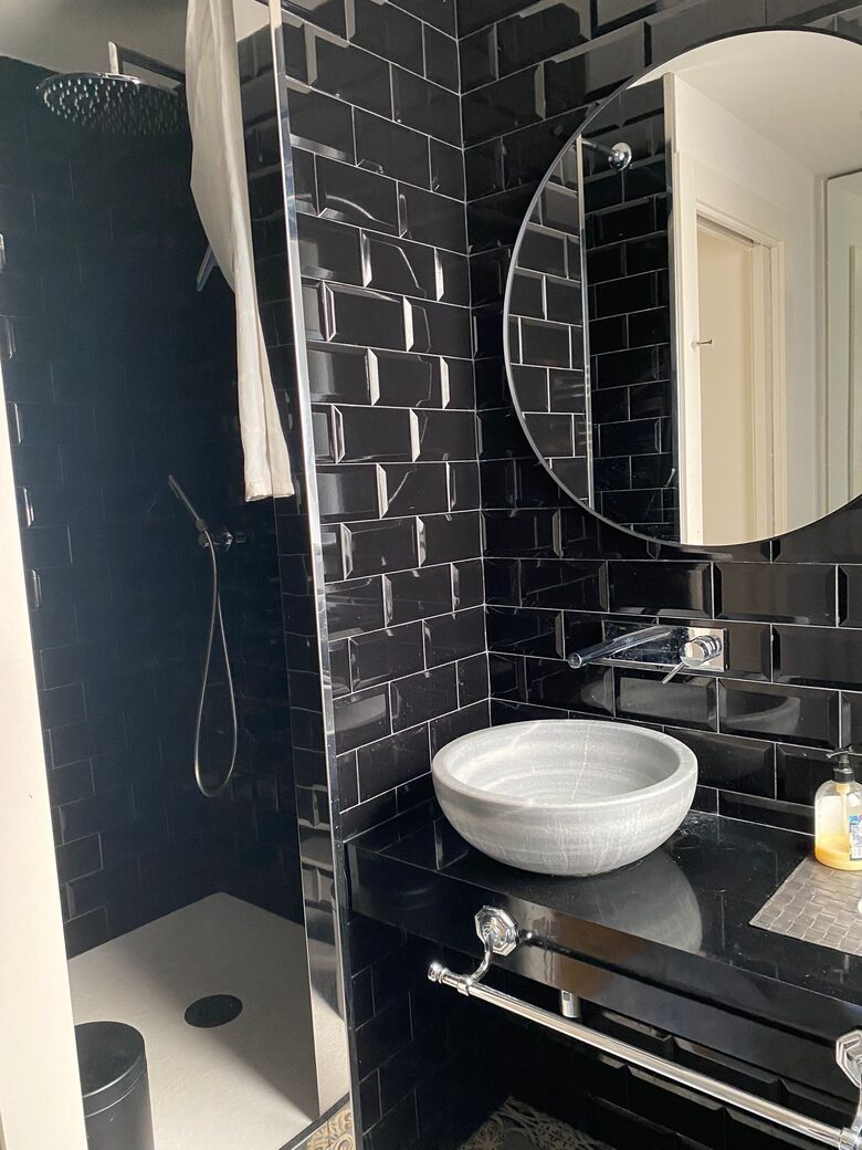 An Elegant Barcelona Residence with Private Terrace - Barcelona, Spain