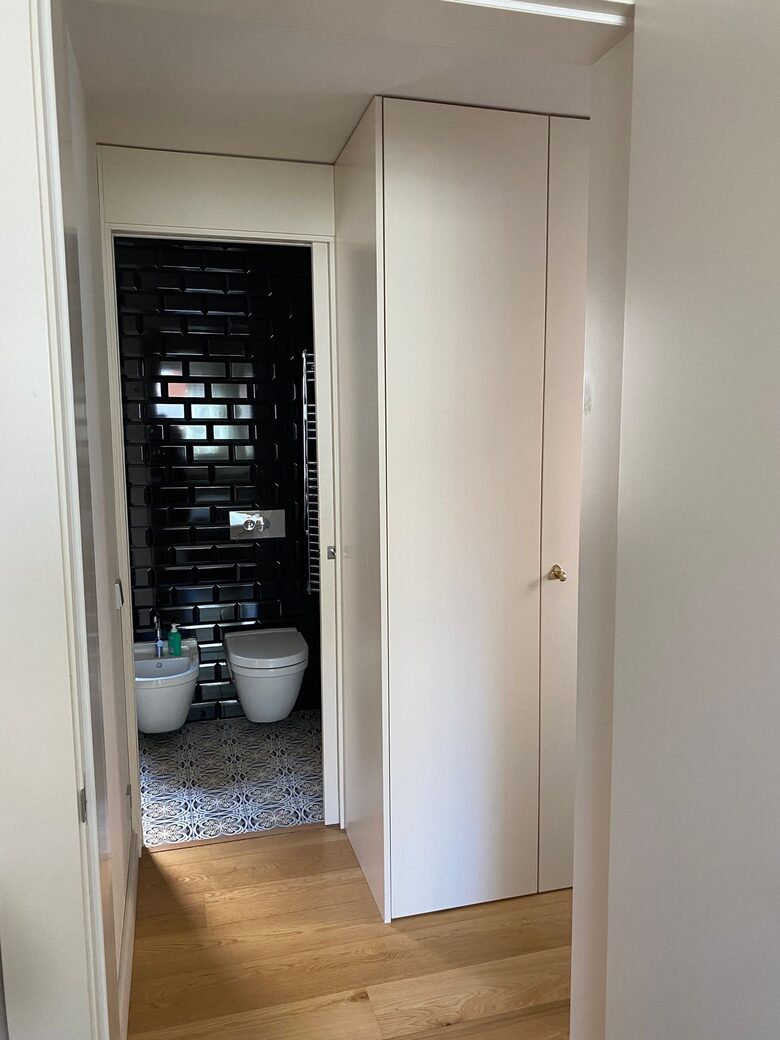 An Elegant Barcelona Residence with Private Terrace - Barcelona, Spain