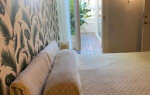 An Elegant Barcelona Residence with Private Terrace - Barcelona, Spain