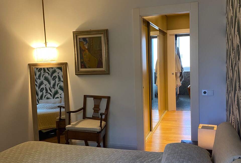 An Elegant Barcelona Residence with Private Terrace - Barcelona, Spain