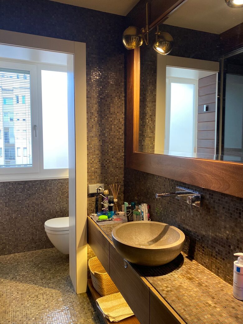 An Elegant Barcelona Residence with Private Terrace - Barcelona, Spain