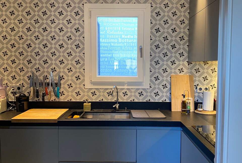 An Elegant Barcelona Residence with Private Terrace - Barcelona, Spain