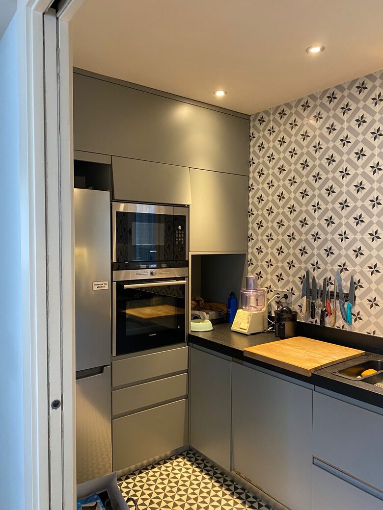 An Elegant Barcelona Residence with Private Terrace - Barcelona, Spain