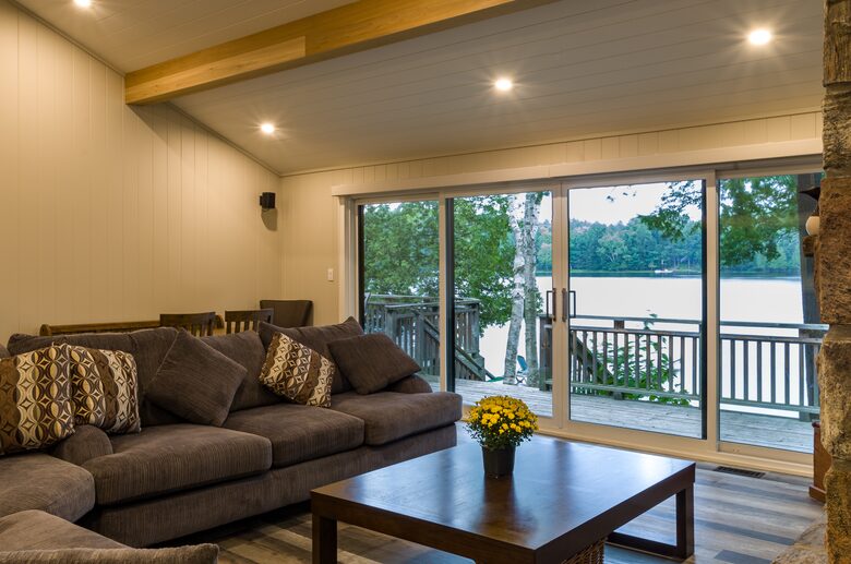 Calm Water Retreat on Lake Rosseau - Muskoka, Canada