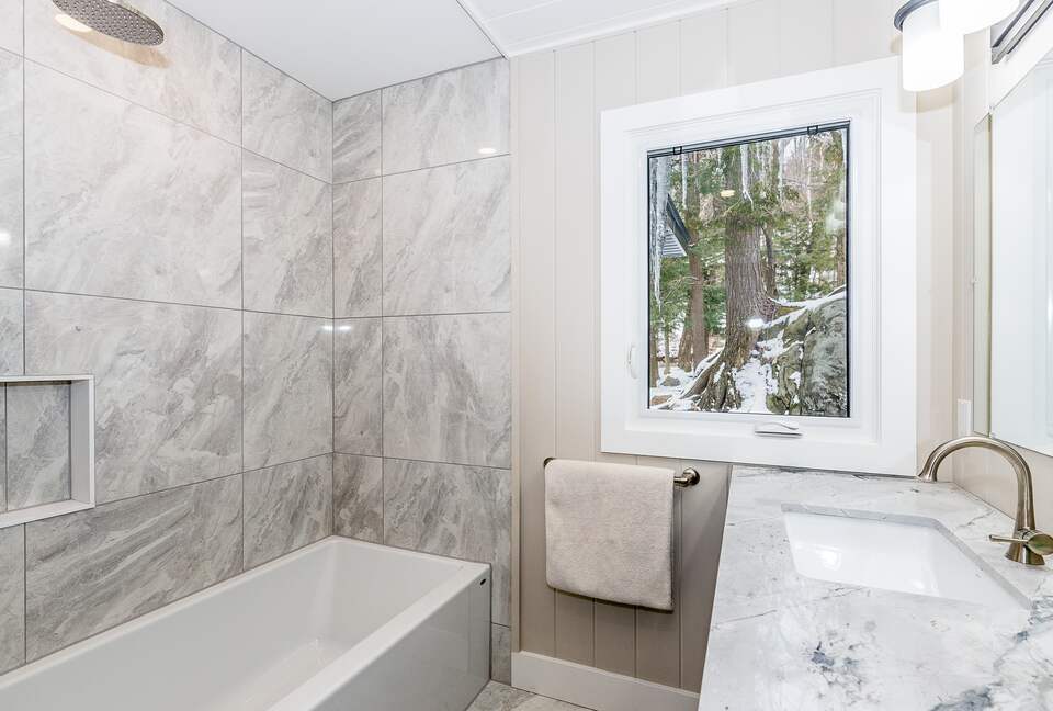 Calm Water Retreat on Lake Rosseau - Muskoka, Canada