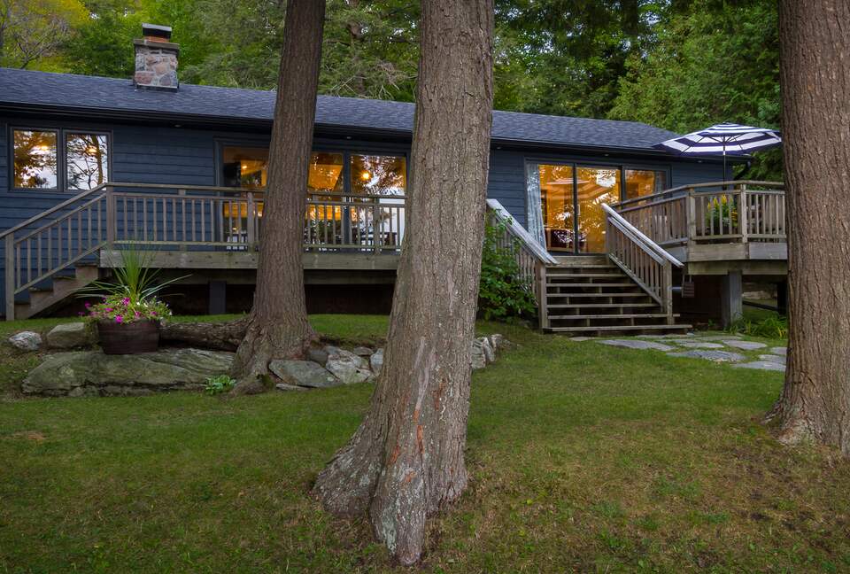 Calm Water Retreat on Lake Rosseau - Muskoka, Canada