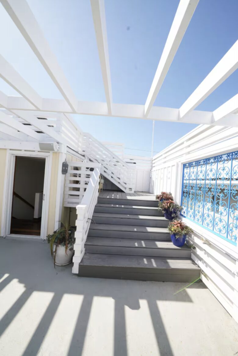 Steps-to-Beach Marina del Rey Home with Ocean-View Rooftop Living - Marina del Rey, California