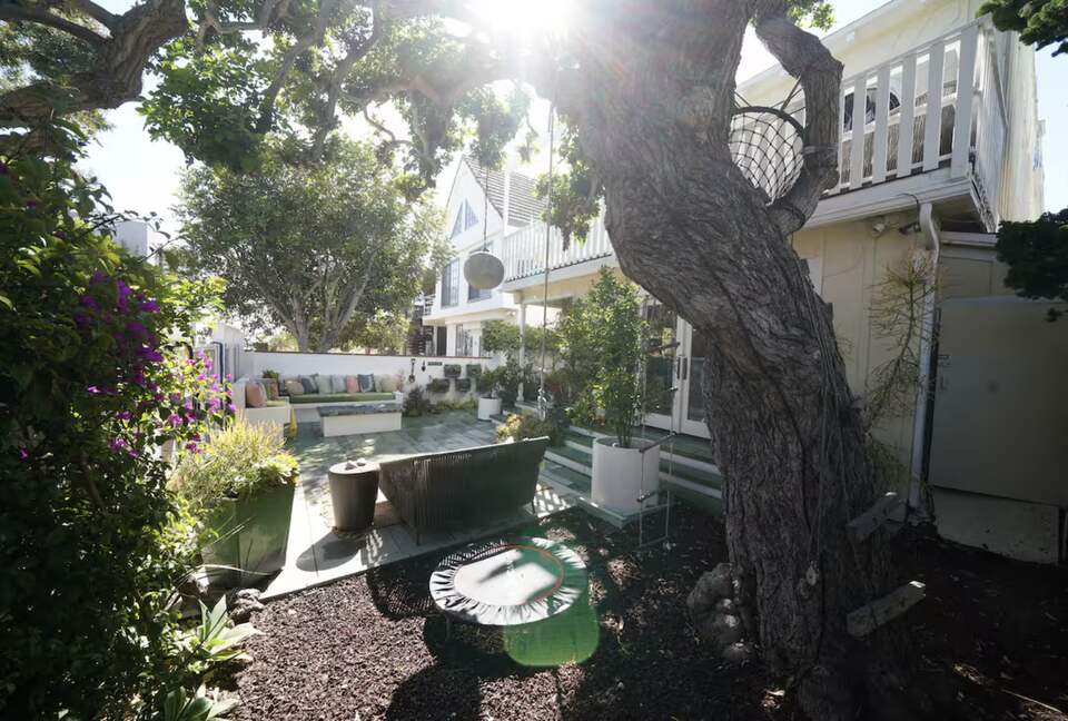 Steps-to-Beach Marina del Rey Home with Ocean-View Rooftop Living - Marina del Rey, California