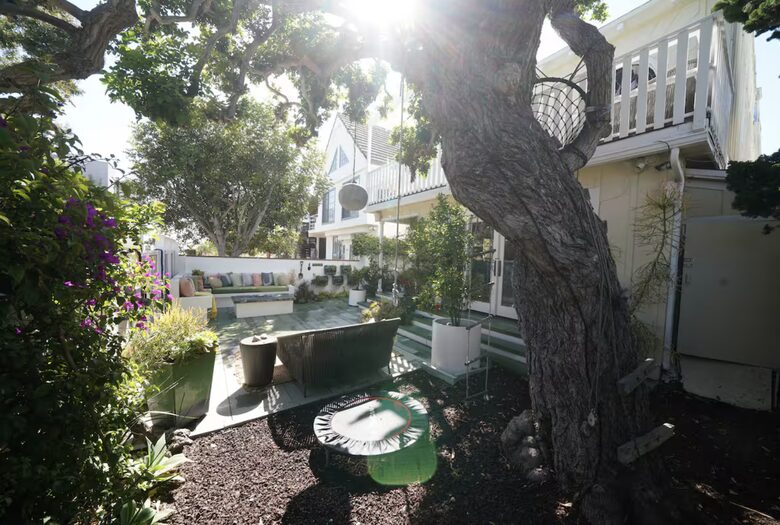 Steps-to-Beach Marina del Rey Home with Ocean-View Rooftop Living - Marina del Rey, California