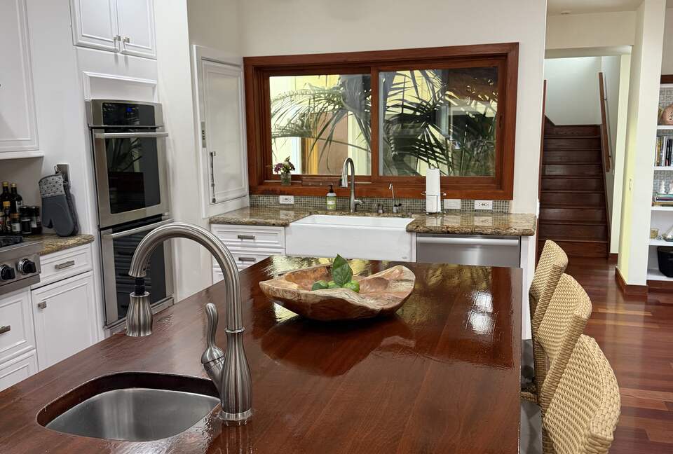 Steps-to-Beach Marina del Rey Home with Ocean-View Rooftop Living - Marina del Rey, California