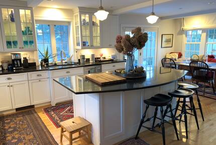 Wellesley Cottage Retreat Near Boston - Wellesley, Massachusetts