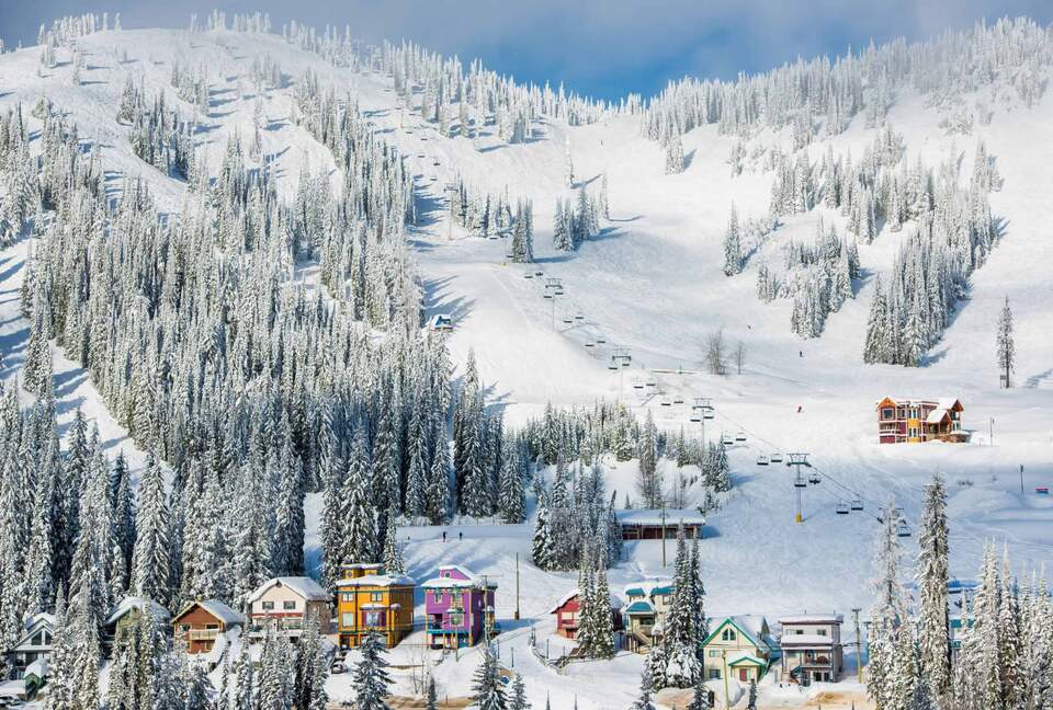 West Coast Modern Sanctuary Above Okanagan Lake - Vernon, Canada
