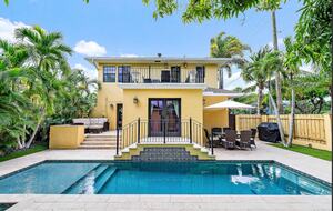 A Palm-Framed West Palm Beach Hideaway with Private Pool - West Palm Beach, Florida