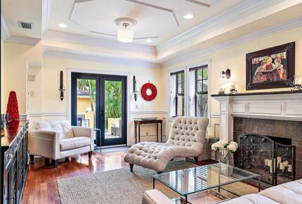 A Palm-Framed West Palm Beach Hideaway with Private Pool - West Palm Beach, Florida