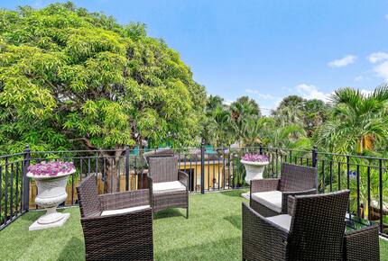 A Palm-Framed West Palm Beach Hideaway with Private Pool - West Palm Beach, Florida