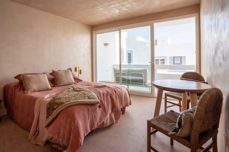 Luna Studios by the Lagoon - Puerto de la Savina, Formentera, Spain