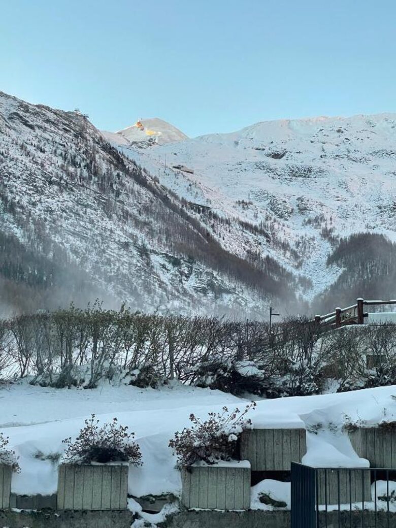 Serene Alpine Residence with Spa - Saas-Fee, Switzerland