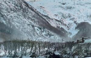 Serene Alpine Residence with Spa - Saas-Fee, Switzerland