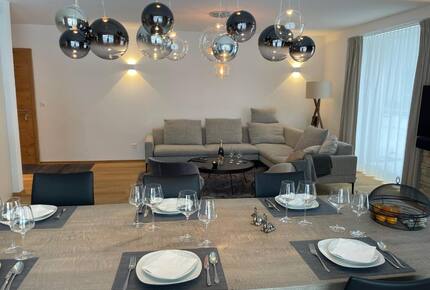 Serene Alpine Residence with Spa - Saas-Fee, Switzerland