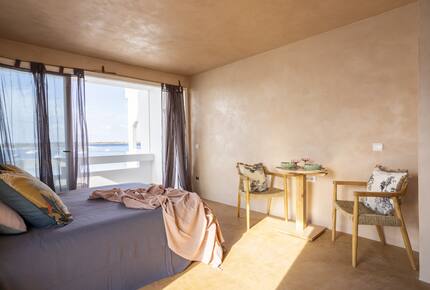 Luna Studios by the Lagoon | Sea Front - Puerto de la Savina, Formentera, Spain