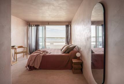 Luna Studios by the Lagoon | Sea Front - Puerto de la Savina, Formentera, Spain