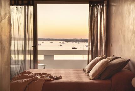 Luna Studios by the Lagoon | Sea Front - Puerto de la Savina, Formentera, Spain