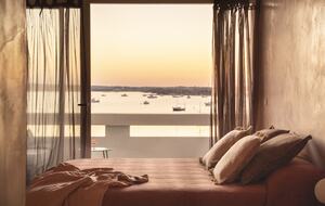 Luna Studios by the Lagoon | Sea Front - Puerto de la Savina, Formentera, Spain